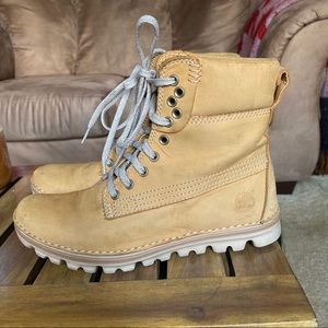 Women’s timberland earthkeeper boots size 6.5